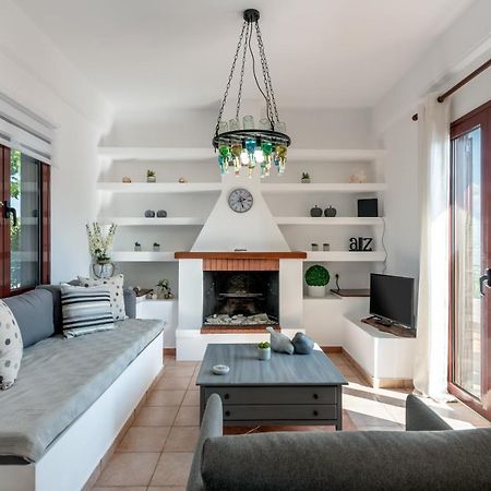 Apteramare Tradidtional House 'New Listing 2022' Hriszí Aktí Haniá Kültér fotó