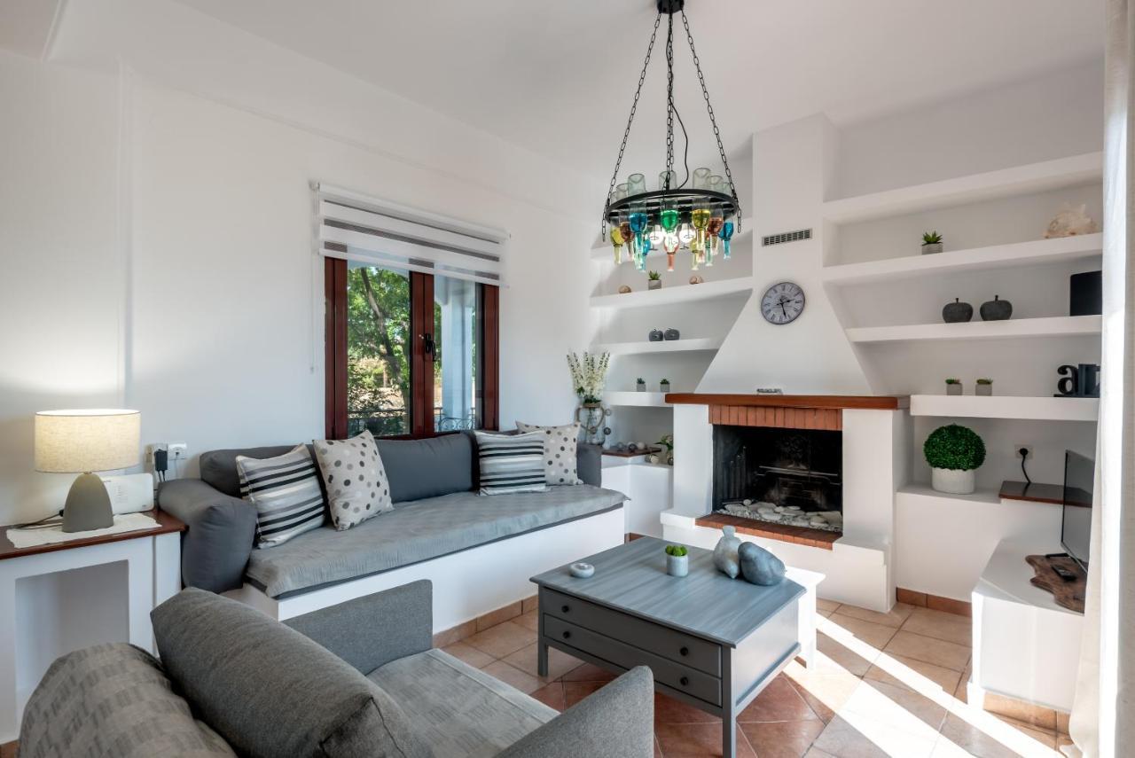 Apteramare Tradidtional House 'New Listing 2022' Hriszí Aktí Haniá Kültér fotó
